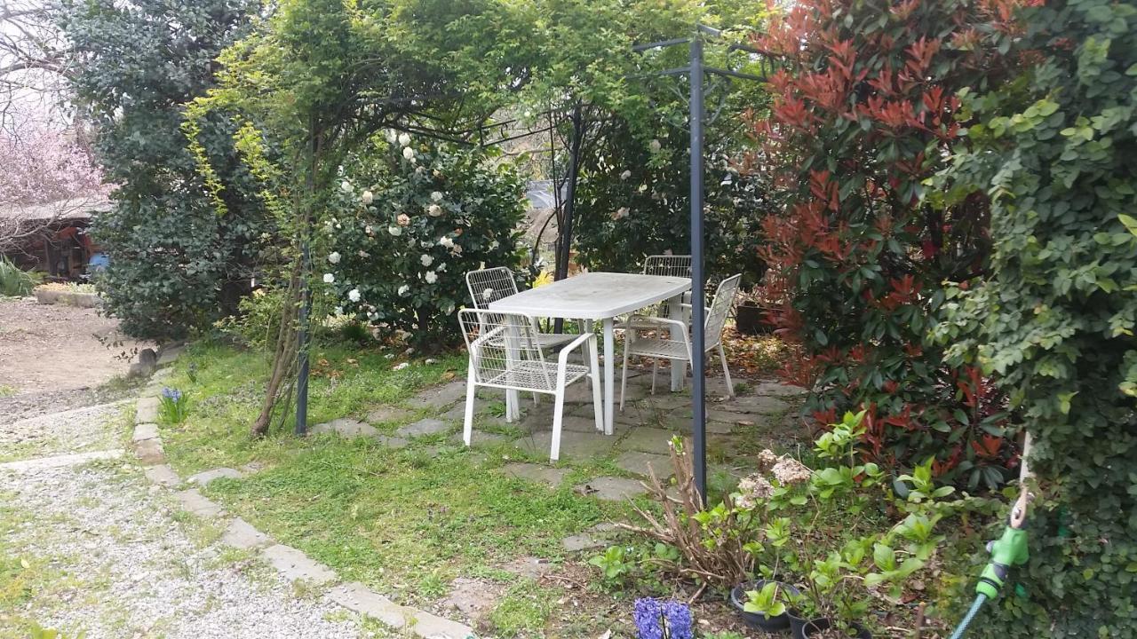 Hotel La Signora Delle Camelie à Lesa Extérieur photo